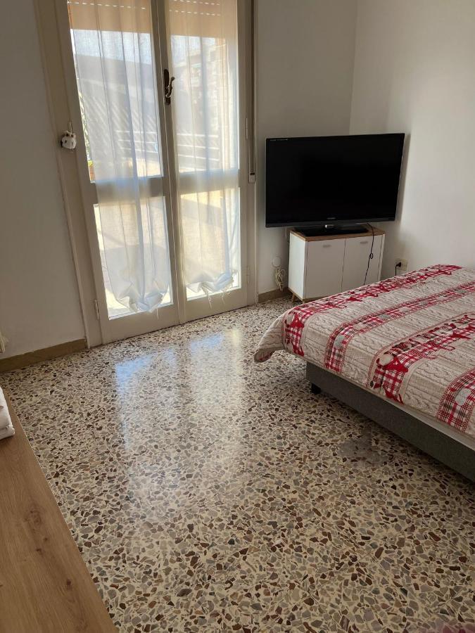 App Di Myro Apartment Reggio Emilia Exterior foto